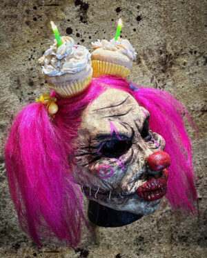 Cupcake Karen Maske mit Haaren